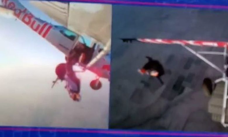 لن تصدق.. أول مغامر بالتاريخ يقلع بطائرة ويهبط بأخرى مغامر