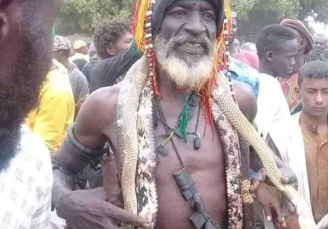 قضى حياته في ترويضها لتتسبب في وفاته..وفاة مروض ثعابين سوداني إثر لدغة ثعبان FB IMG 1654282356144 673x470 1