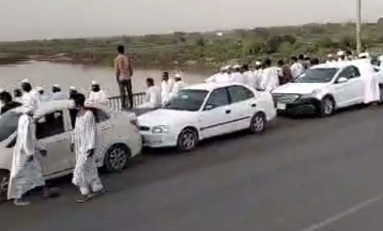 أوقف سيارته و قفز في النيل..انتحار مواطن سوداني من أعلى كبري الحلفايا بالخرطوم بحري FB IMG 1655148530794