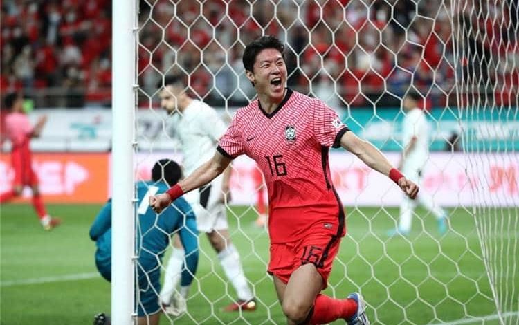 بسبب “سيل المعجبين”.. لاعب يضطر لإغلاق هاتفه بالمونديال large
