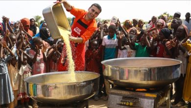 الشيف التركي بوراك يقاضي والده.. والسبب مطاعمه الشهيرة الشيف بوراك في السودان