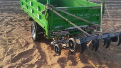 إبداع مزارع سوداني في تعديل محراث محلي يجر بواسطة (توكتوك) محراث