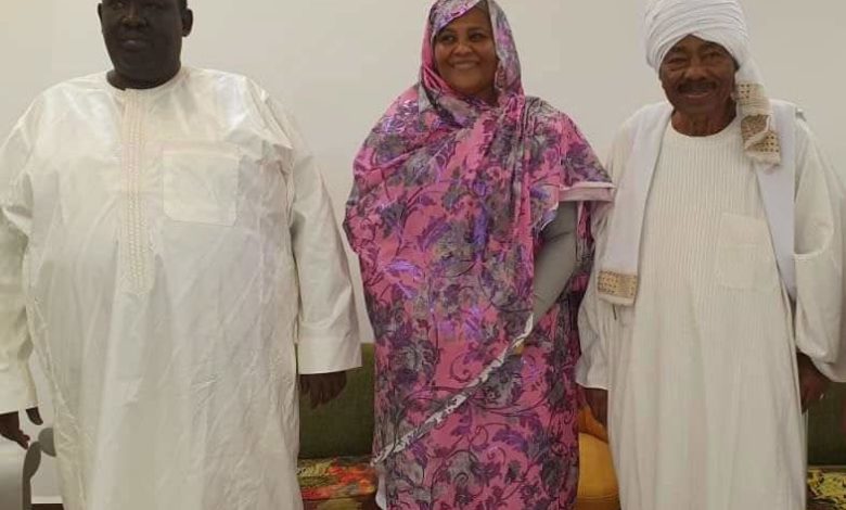 المستشار الأمني لرئيس جنوب السودان يزور مريم الصادق المهدي بمنزلها لتأكيد وحدة البلدين مريم الصادق قلواك