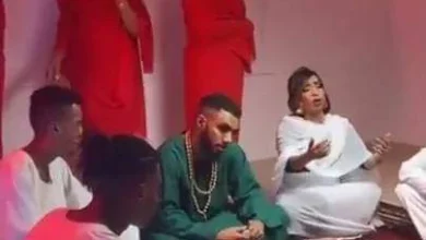 نون العنكبوتية .. أغنية