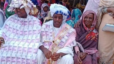 عريس سوداني نقود جنيه