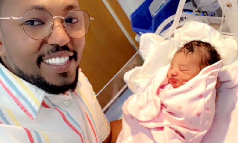 عمار عمر رجل الأعمال السوداني بالإمارات: رزقنا ببنوتة و قاعد استمتع بأحساس اول ساعات الابوة عمار عمر