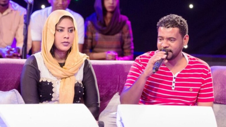 شاركت في الحفل الأخير بقاعة الصداقة.. عودة الفنانة رانيا محجوب للطابور الأخضر رانيا محجوب وهاني عابدين 768x432 1