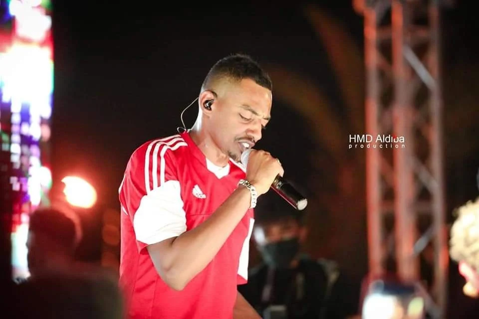 بعد إيقافه عن الغناء.. الرابر (زنقولا) يهاجم اتحاد المهن الموسيقية زنقولا