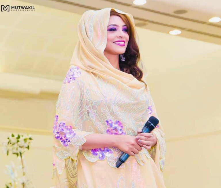 شاهد بالصور: المذيعة سهام عمر تأسر قلوب متابعيها بأجمل إطلالة IMG 20220815 WA0004 768x651 1