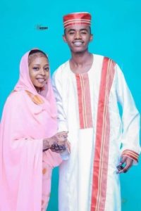 شاهد بالصور.. أصغر عروسين في السودان يواصلان ابهار الجمهور بجلسة تصوير جديدة أصغر عرسان3