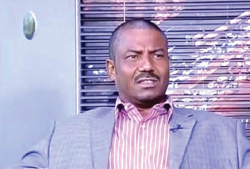 شاهد بالفيديو: القيادي بحزب المؤتمر الوطني المحلول أنس عمر يتحدث ساخرا خلال لقاء ” البرهان وحميدتي لايستطيعون التأثير على المؤتمر الوطني)” انس عمر