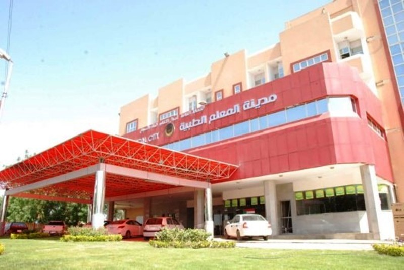 القبض على المدير الطبي لمستشفى شهير مدينة المعلم