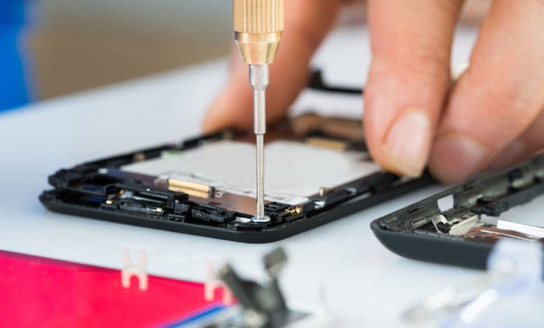 فيديو مروع.. شاهد ما حدث لجوال أثناء إصلاحه بمحل صيانة MAIN FixYourPhone