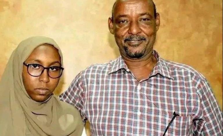 الهلال يوجّه تهنئة خاصة لأولى الشهادة السودانية لهذا السبب (…) امنية محمد موسى
