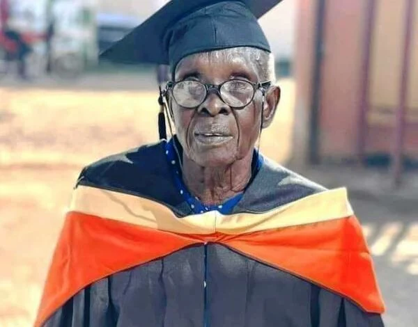 اكبر طالبة 600x470 1 jpg