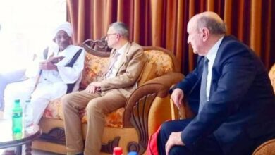 دقلل وفولكر 744x470 1 - ماذا يريد هذا الألماني (الفوكس) من السودان؟!