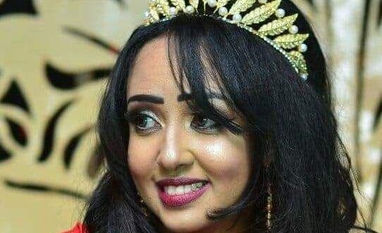 الشاعرة امنة نوري