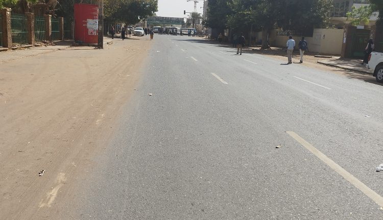 احتجاجا على زيادة الرسوم الدراسية.. طلاب يغلقون شارع الجامعة IMG ٢٠٢٣٠٣٠٩ ٠٩٢٦٢٧ 750x430 1