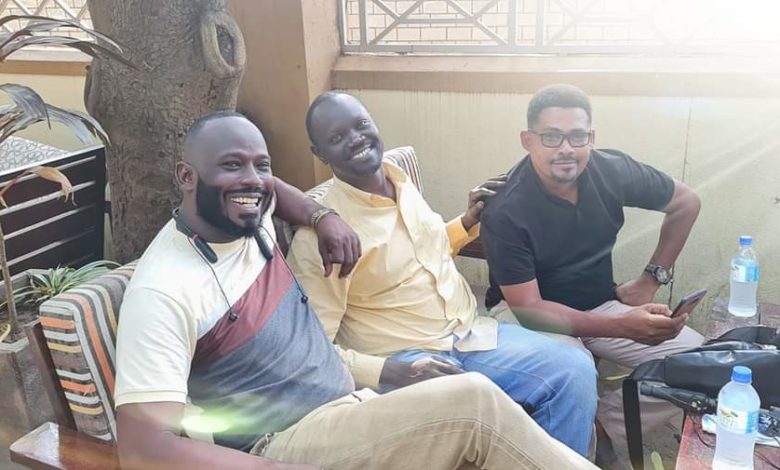 الإعلامي ومؤسس "قناة جنوبنا" عادل فارس: مجرد سؤال للجنجودي الدعامي.. الكسر ونهب بيتي المؤجر في الخرطوم FB IMG 1688462734848