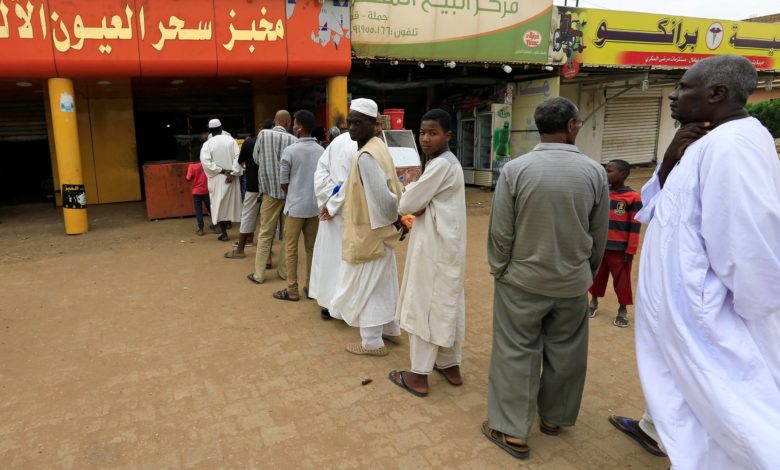 وفاة موسيقار سوداني جوعاً... وجه آخر لمآسي حرب الجنرالين صف خبز عيش