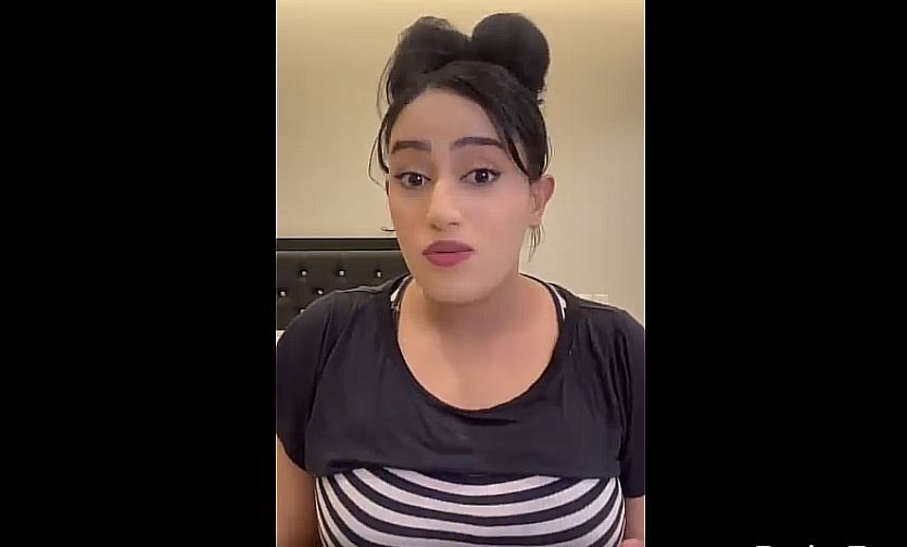 آية آفرو "ووب علي وسجمي" ... ولاعات ابوسيفين تخت صوري بدون عقد ؟ ... صوري في الركشات والحافلات مامشكلة آية آفرو