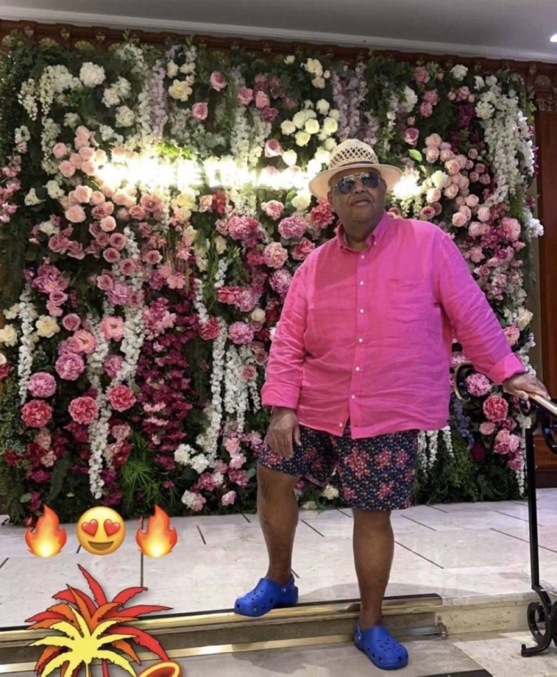 بالصورة .. بعد غيبة.. أحدث إطلالة للفنان الكويتي نبيل شعيل ب “الشورت” في فرنسا تنزيل 14