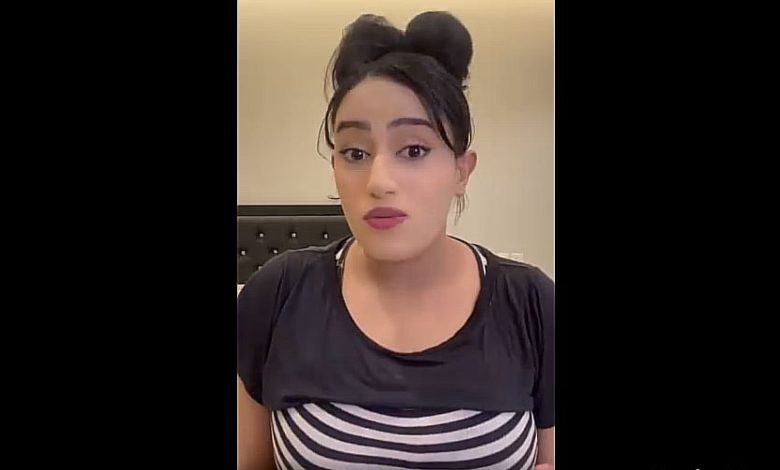 آية آفرو "ووب علي وسجمي" ... ولاعات ابوسيفين تخت صوري بدون عقد ؟ ... صوري في الركشات والحافلات مامشكلة آية آفرو