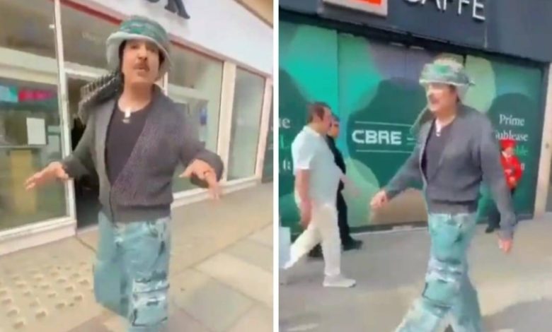 شاهد.. أحدث ظهور للفنان الإماراتي عبدالله بالخير بملابس كاجوال.. ويعلق: الناس يشوفوني يقولون واو تنزيل 6