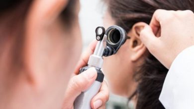 135 150911 spider ear woman 700x400