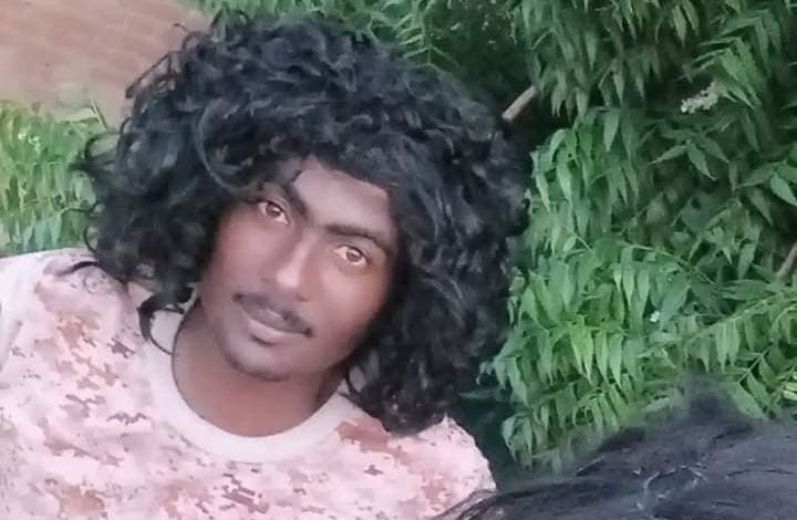 شاهد بالصور.. جنود بالدعم السريع يظهرون داخل مدني بــ(البواريك) النسائية وساخرون: (أي واحدة راحت منها باروكة بتلقاها في قاعدة في رأس دعامي) 411059244 1401445524091045 2565869652939666270 n