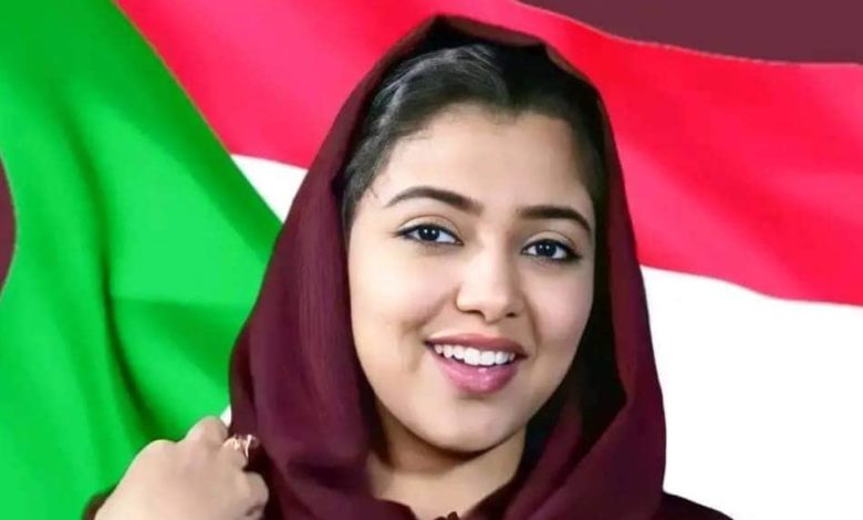 شاهد بالصورة.. جمهور مواقع التواصل بالسودان يواصل اهتمامه بالشاعرة الحسناء “أفنان” ومتابعون: (البنت الوحيدة في السودان الما بتحتاج ذكاء اصطناعي) IMG 20231203 WA0006
