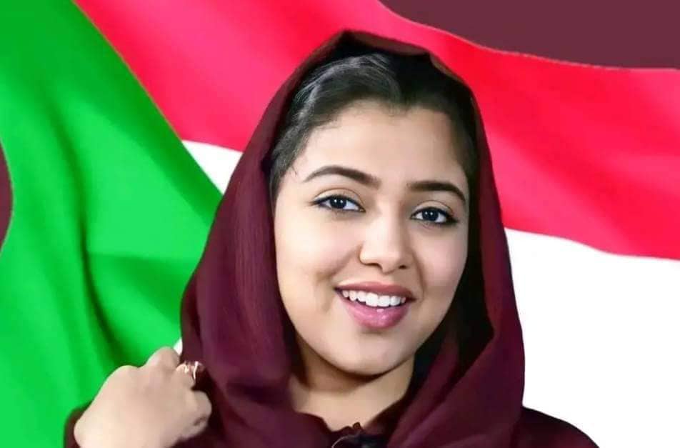 شاهد بالصورة.. جمهور مواقع التواصل بالسودان يواصل اهتمامه بالشاعرة الحسناء “أفنان” ومتابعون: (البنت الوحيدة في السودان الما بتحتاج ذكاء اصطناعي) IMG 20231203 WA0006