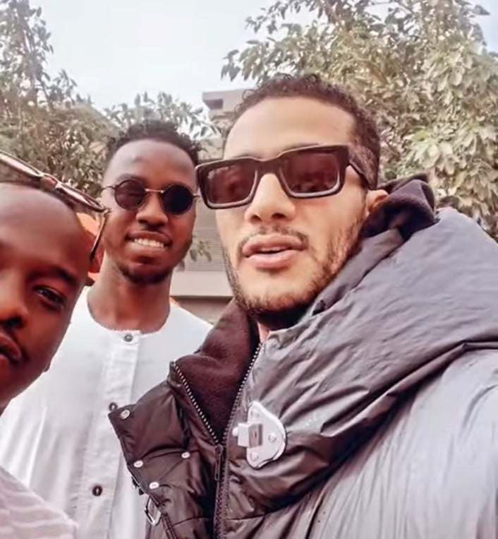 محمد رمضان يحرج شابًا بسبب 100 ألف جنيه.. "خطيبتك و لا صحبتك" 418733241 7255244487878276 7611099644509297738 n