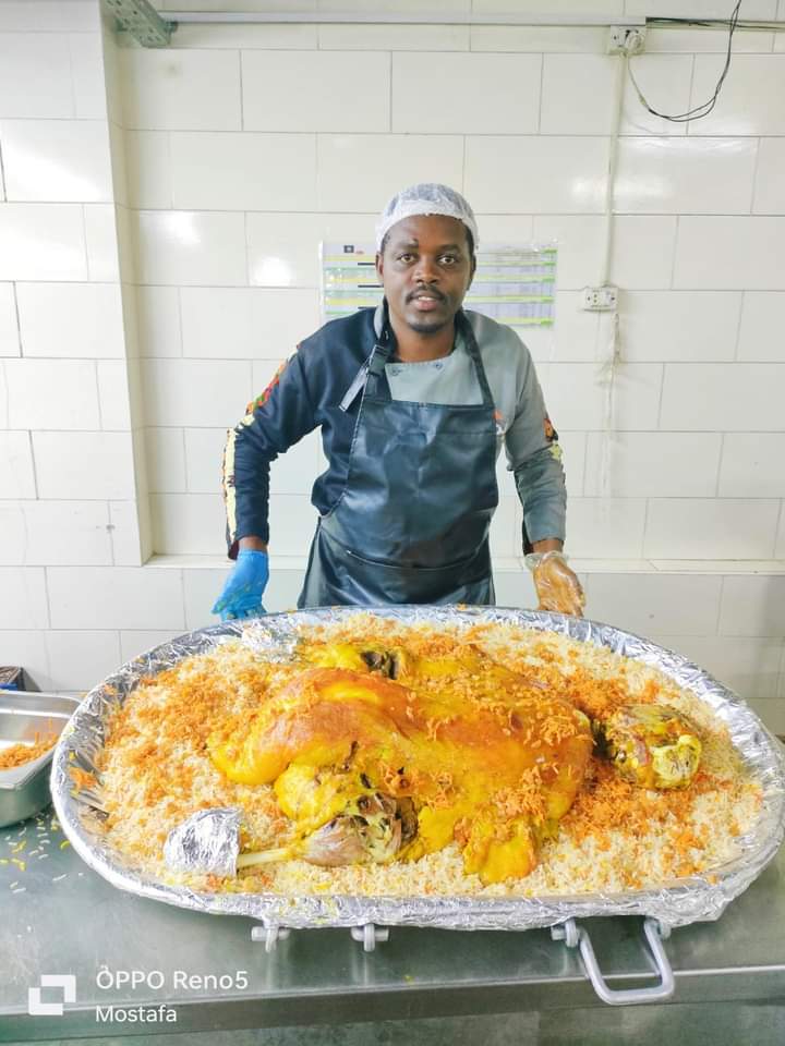 شيف سوداني يتقدّم للحصول على لقب “الشيف الذهبي” بتركيا IMG 20240128 WA0014