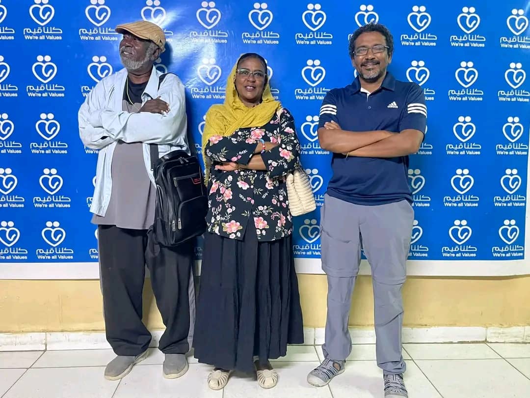 التزموا بدعمهم في رمضان.. وفدٌ من مركز إيواء الفنانين بورتسودان يزور منظمة “كلنا قيم” IMG 20240227 WA0008