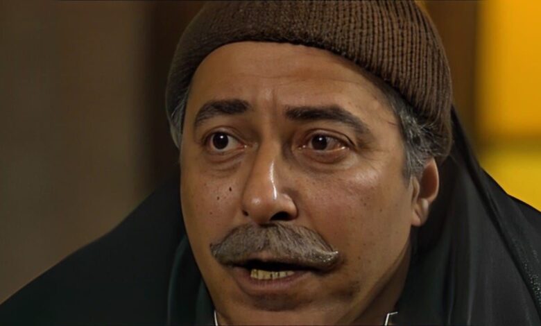 شاهد.. نجل الفنان صلاح السعدني ينفعل ويسب الصحفيين في جنازة والده صلاح السعدني - شاهد.. نجل الفنان صلاح السعدني ينفعل ويسب الصحفيين في جنازة والده