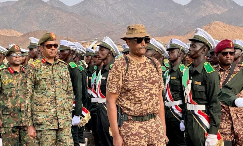شاهد بالفيديو.. “زردية” البرهان تواصل تصدر الترند لأكثر من ثلاثة أيام.. طفلة سودانية تقلد قائد الجيش وتثير ضحكات الجمهور البرهان في جبيت - شاهد بالفيديو.. “زردية” البرهان تواصل تصدر الترند لأكثر من ثلاثة أيام.. طفلة سودانية تقلد قائد الجيش وتثير ضحكات الجمهور