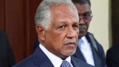 ثثث 1746004615 - أول تحرك خارجي لرئيس وزراء السودان.. هل تنجح القمة العربية في احتواء الأزمة؟