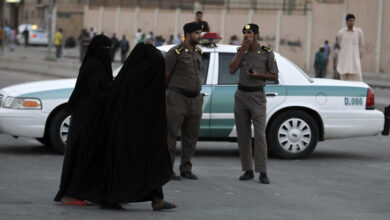 شرطة الرياض - القبض على قائد مركبة استخدم سيارة مسروقة وتسبب بحادث في الرياض