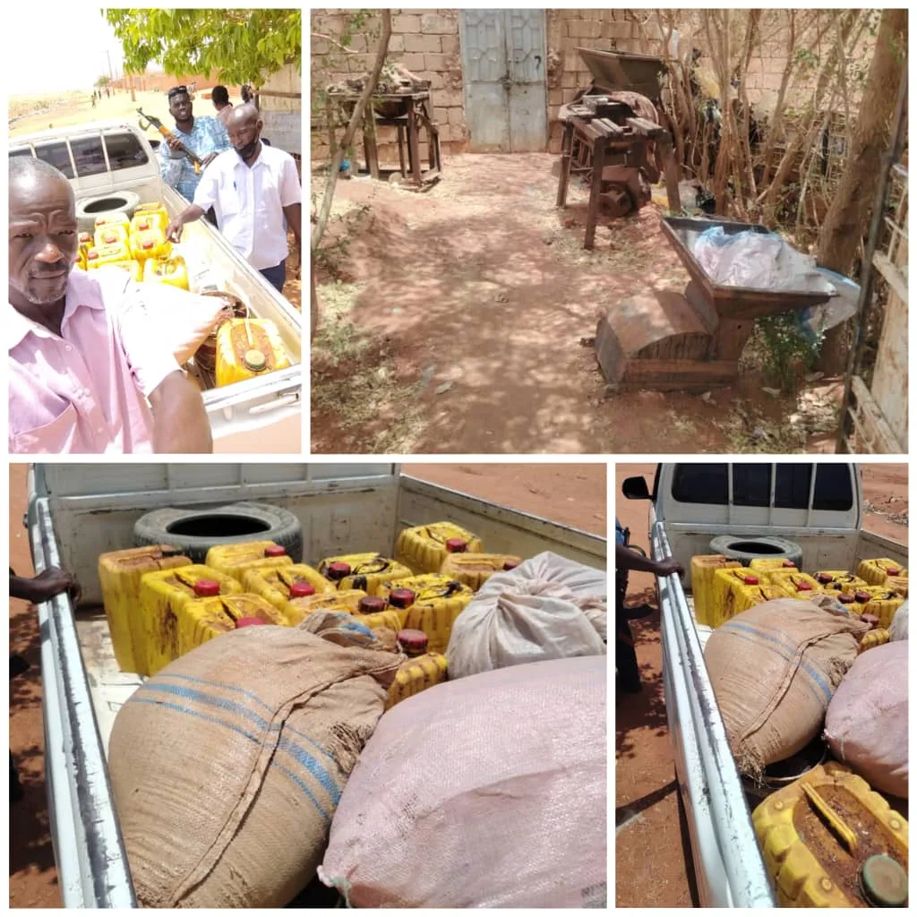 بالصورة .. ضبط مصنع زيوت خطير يخلط "الأمباز" بالتبلدي في أمدرمان مصنع عشوائي