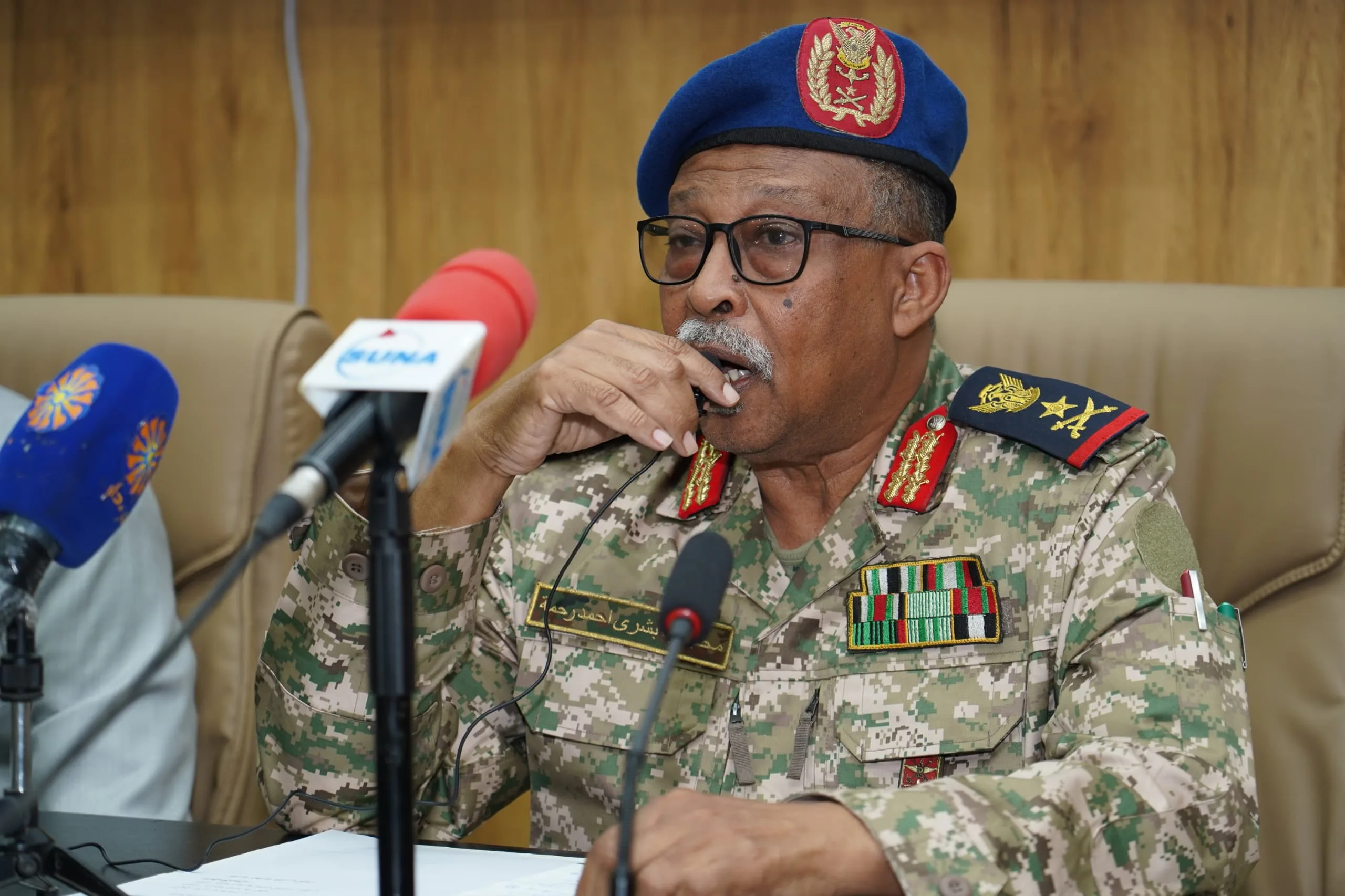 الفريق محجوب بشرى يوجه بحبس عدد من الضباط والعسكريين في بورتسودان الفريق محجوب بشري