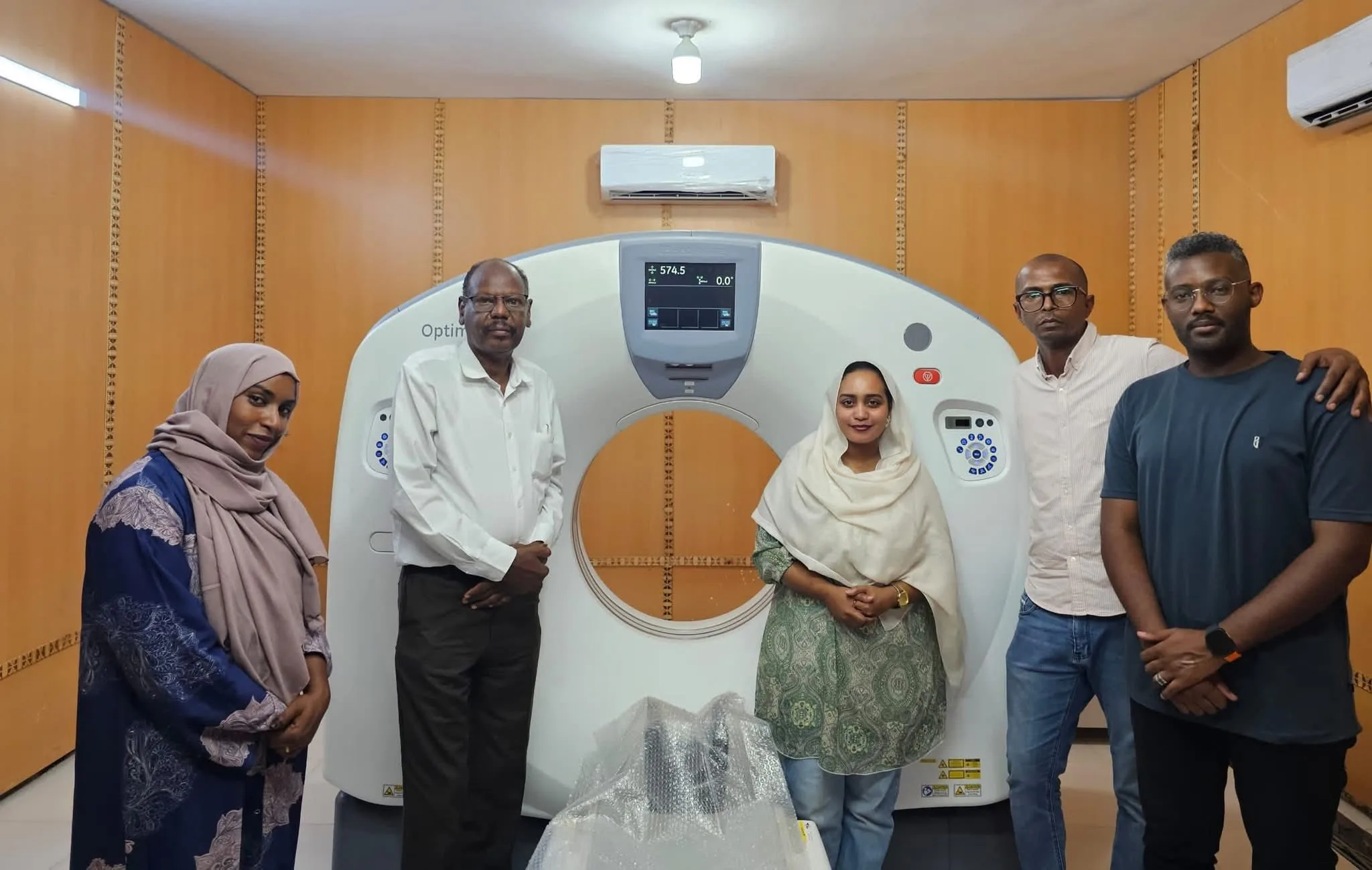 مستشفى حلفا يحصل على جهاز CT Scan.. والوزارة تبدأ تدريبات الكوادر جهاز الاشعة المقطعية