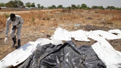 images 43 - كارثة إنسانية بالخرطوم: دفن جماعي سطحي لآلاف الجثث