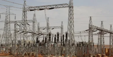 وزير الطاقة يبحث مع «السويدي» استئناف تصنيع المحولات ويؤكد أولوية إعادة الإعمار بعد فقدان 14 ألف محول وزير الطاقة