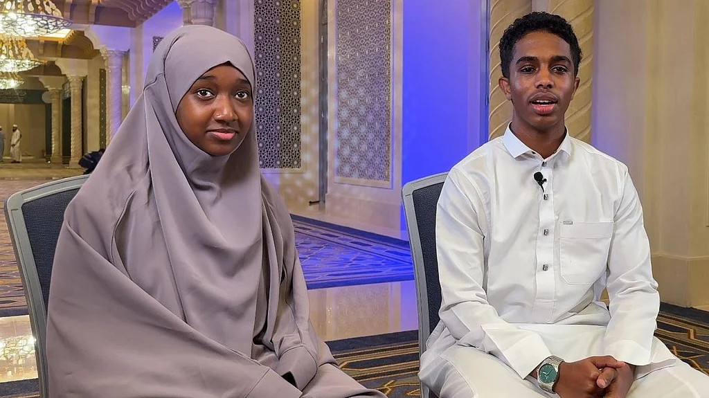 عريس كيني يقضي شهر العسل في مسابقة الملك عبدالعزيز للقرآن الكريم عريس كيني