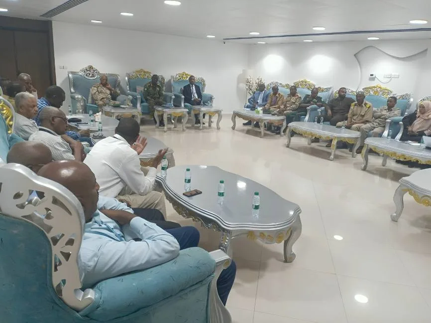 وزير الدفاع مطار بورتسودان