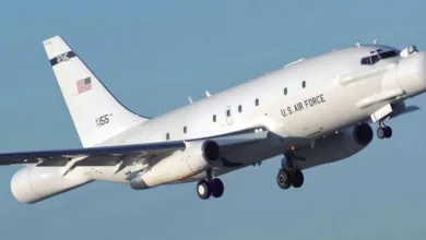 طائرة مساعدات