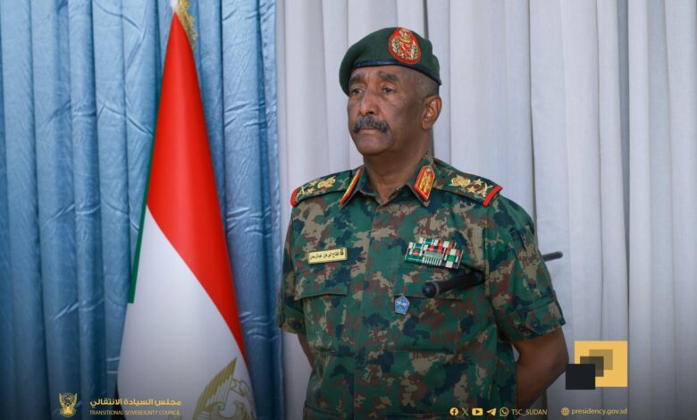 البرهان يناقش مع الوفد الخماسي مسار العملية السياسية بالسودان البرهان