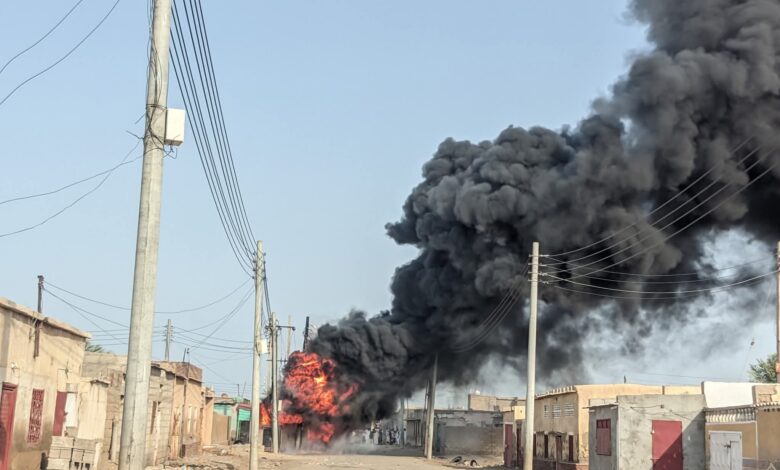 حريق يلتهم المحول الرئيسي بمحطة كهرباء سنجة حريق محول بورتسودان - حريق يلتهم المحول الرئيسي بمحطة كهرباء سنجة