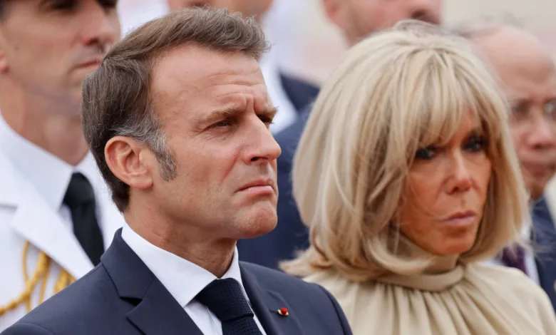 ماكرون و زوجته